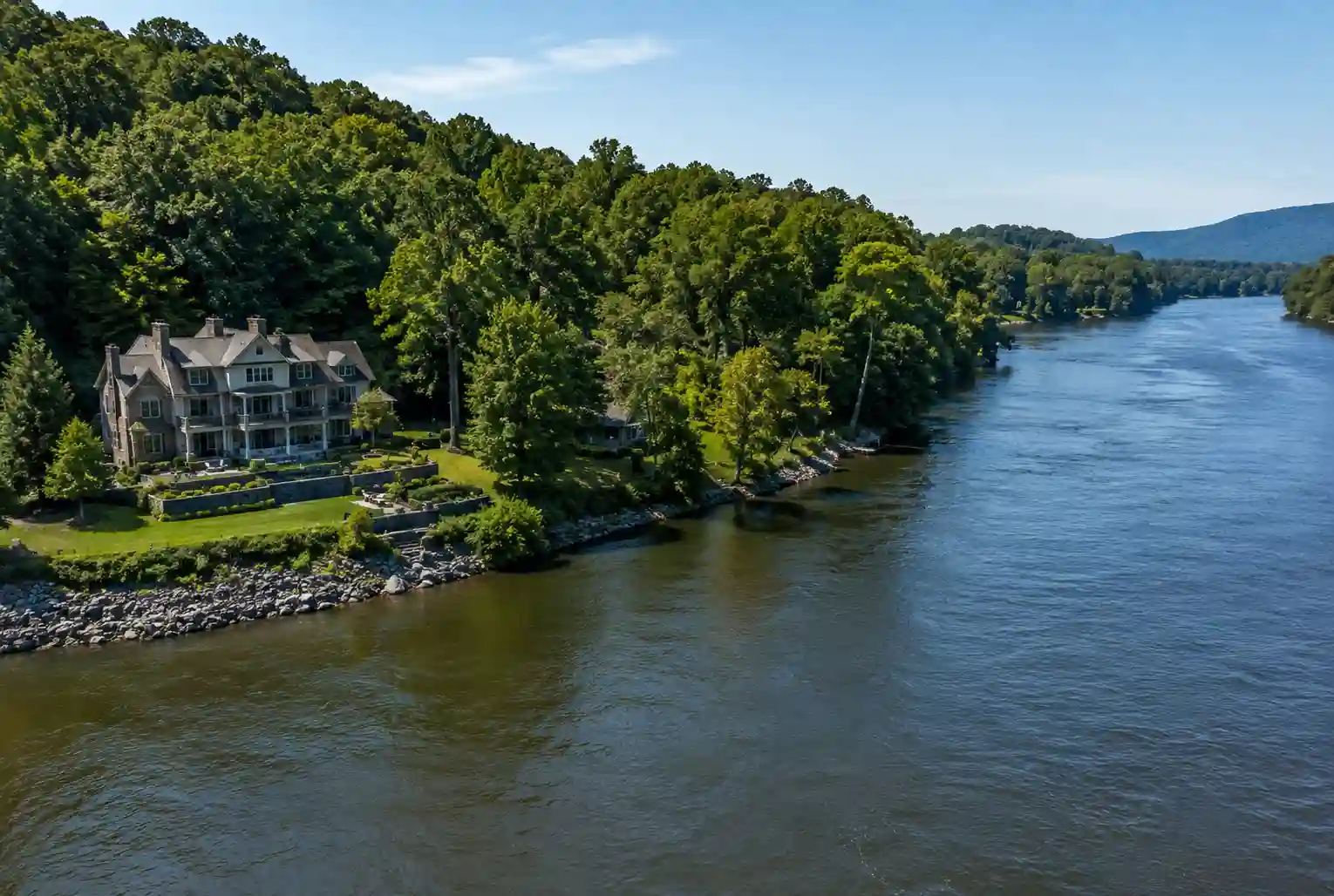river front homes north tennesse